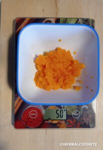 measuring-carrot-puree