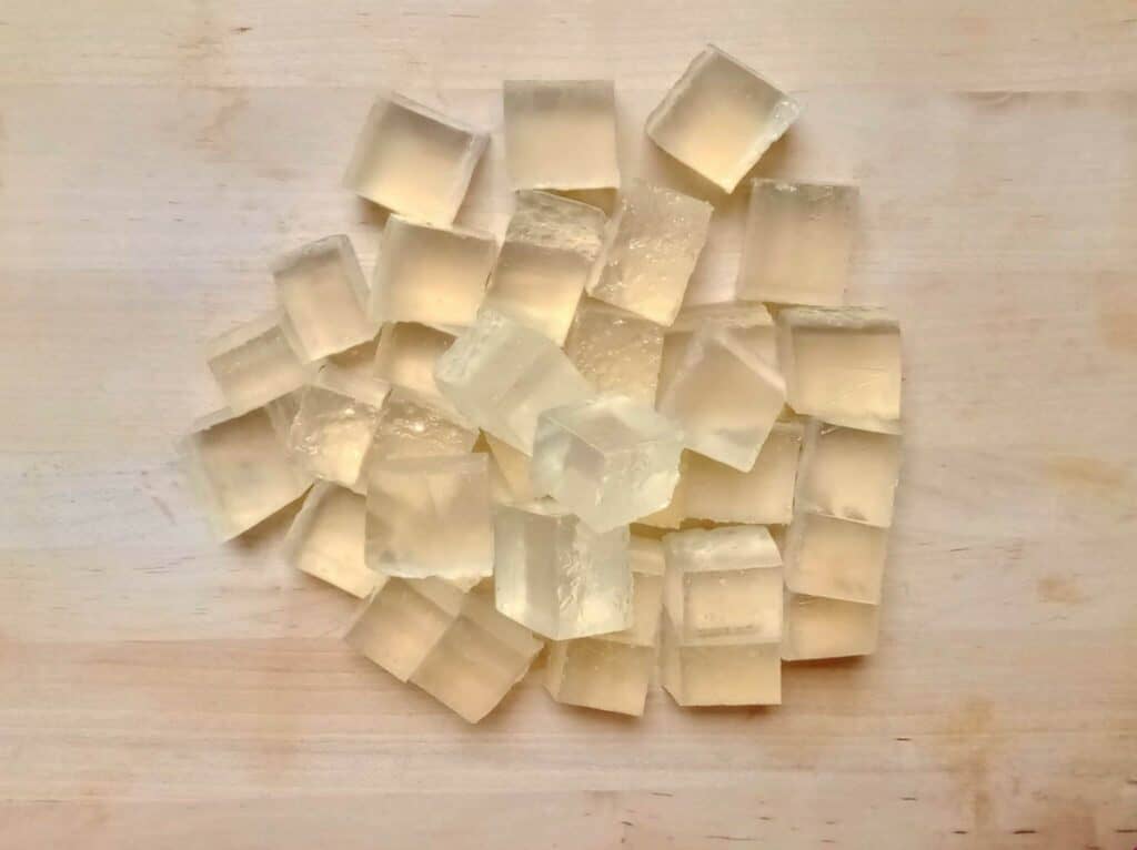 melt-and-pour-crystal-soap-cubes